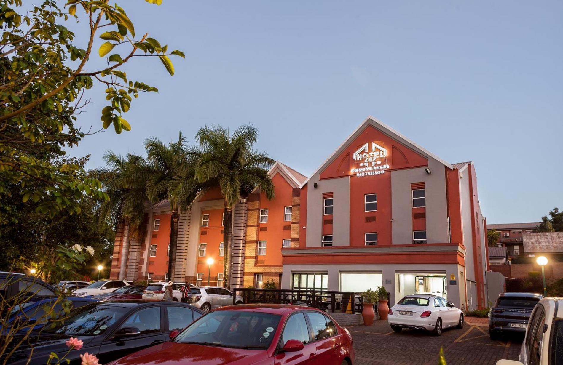 Hotel 247 @ ホワイトリバー エクステリア 写真